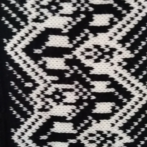 Tobi Asymmetrical Open Front Cardigan Sweater One Size Black White - Picture 11 of 12